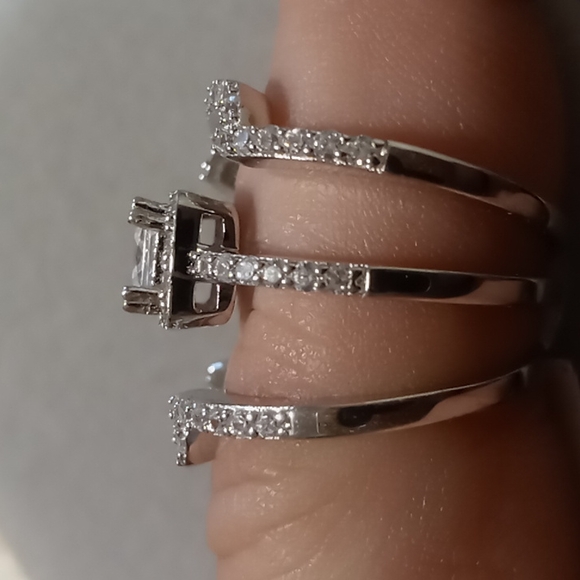 Trio Sterling Silver 925 ring set. princess Cz cut with 2 pave cz fitted rings. - Picture 5 of 10
